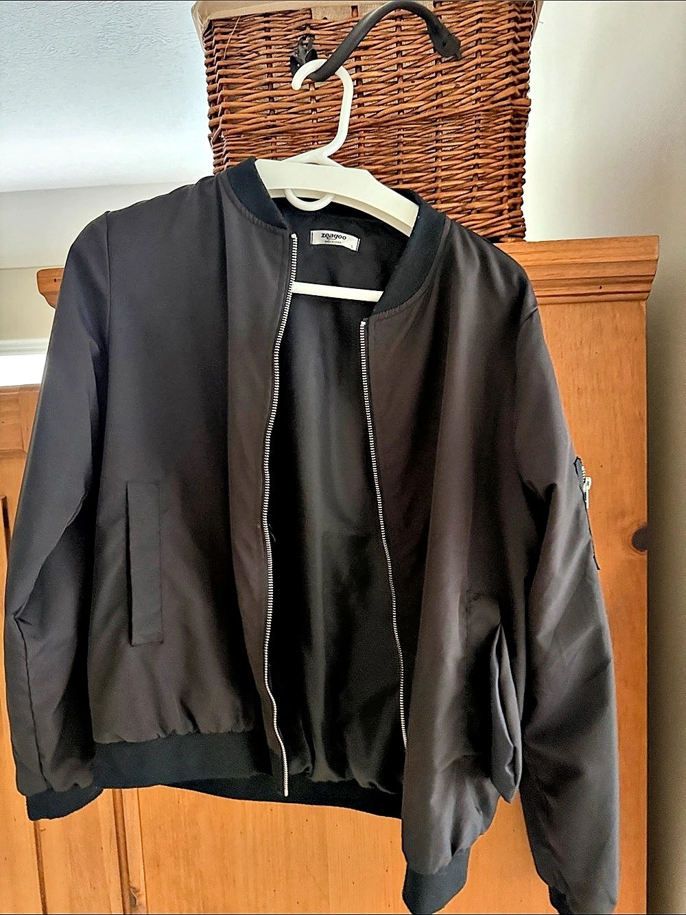 zeagoo Women's Bomber Jacket Casual Coat Zip Up Black Large